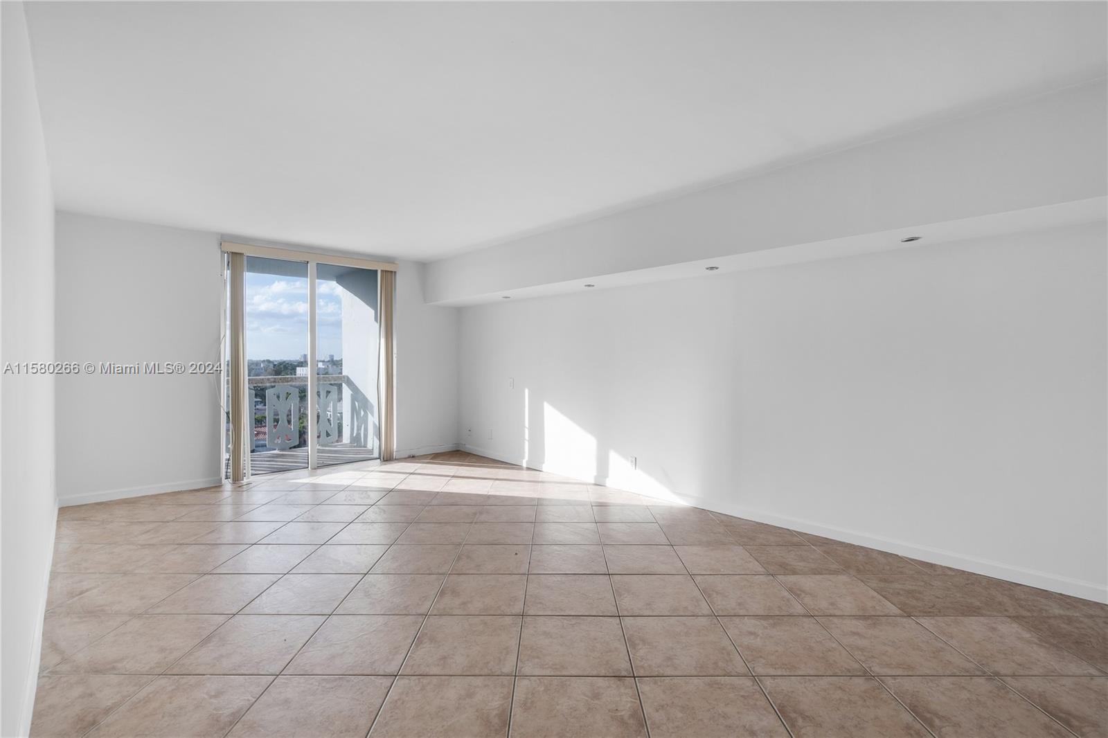 HARDING HALL CONDOMINIUM - Residential Lease