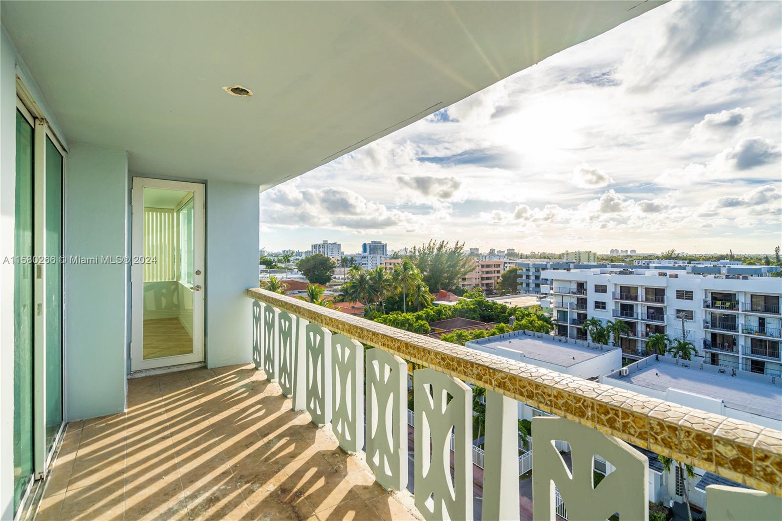 HARDING HALL CONDOMINIUM - Residential Lease