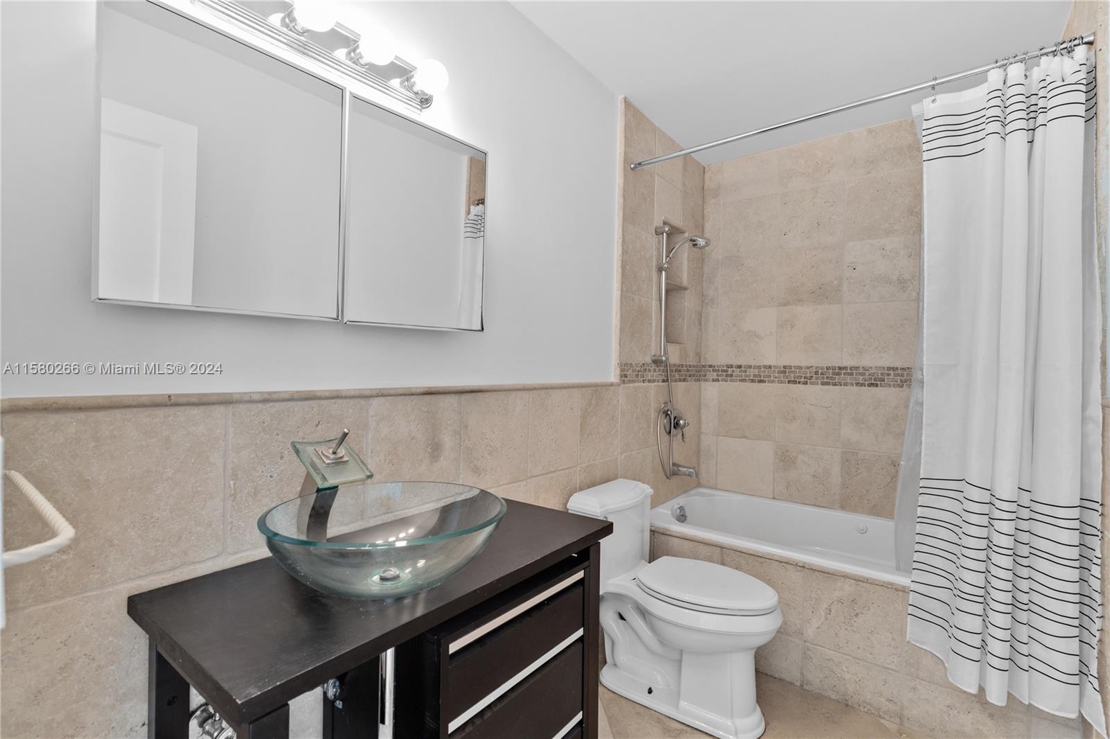 HARDING HALL CONDOMINIUM - Residential Lease