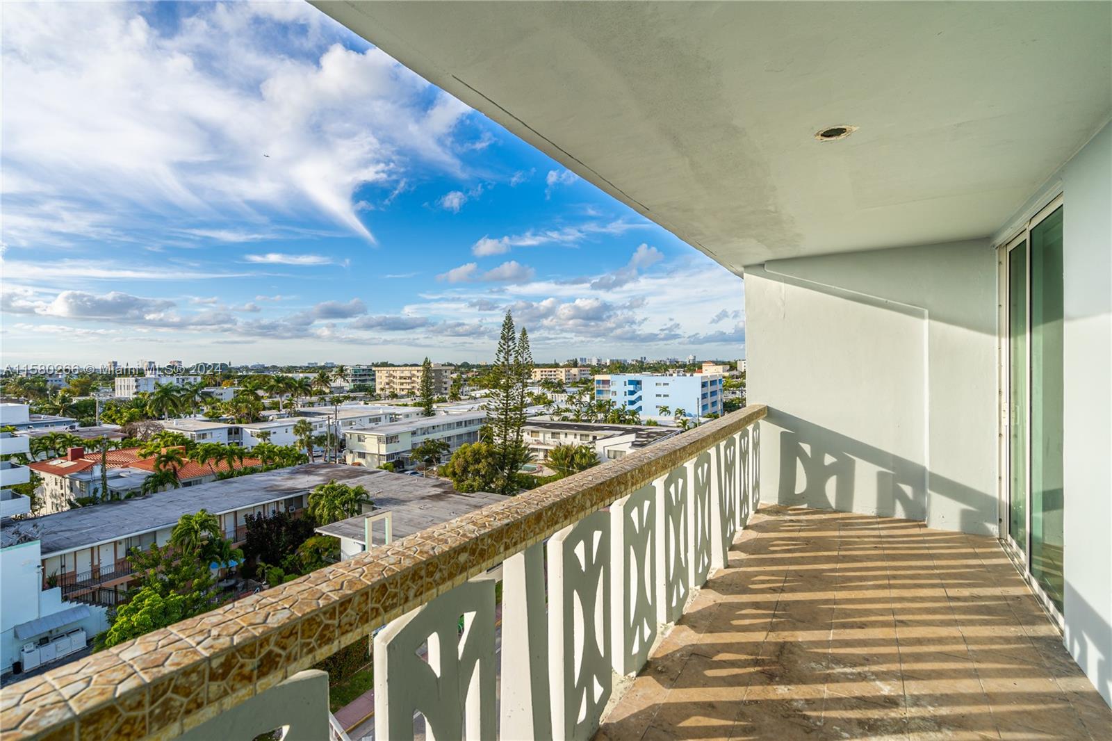 HARDING HALL CONDOMINIUM - Residential Lease