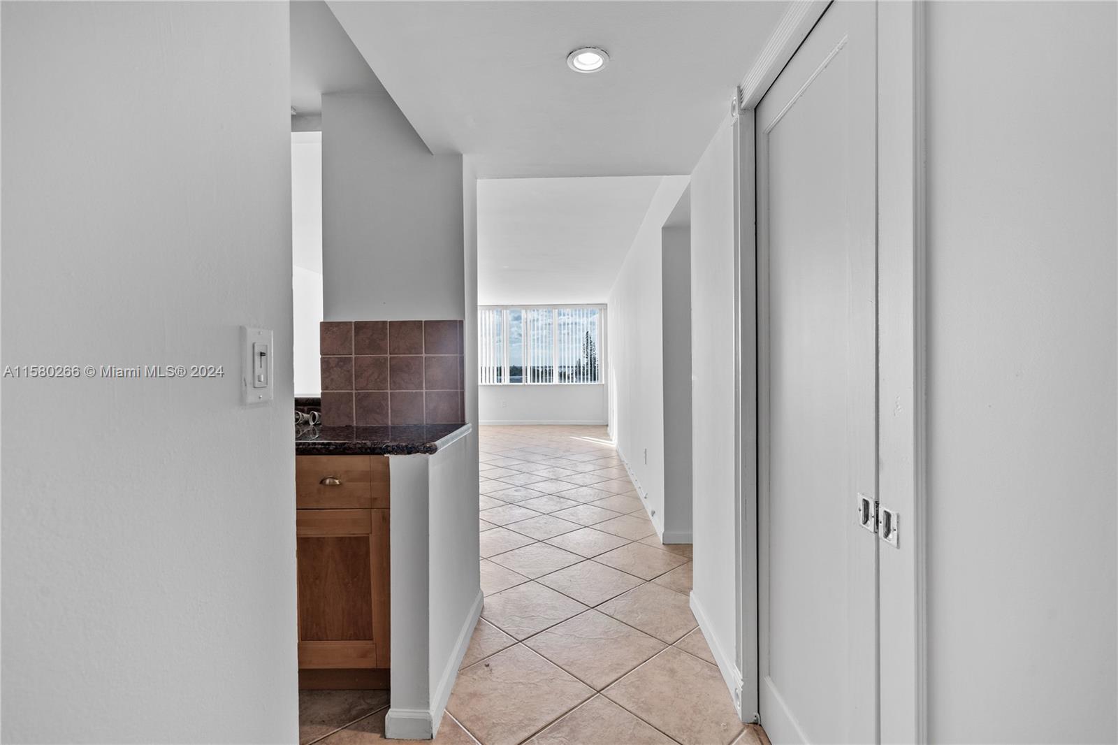 HARDING HALL CONDOMINIUM - Residential Lease