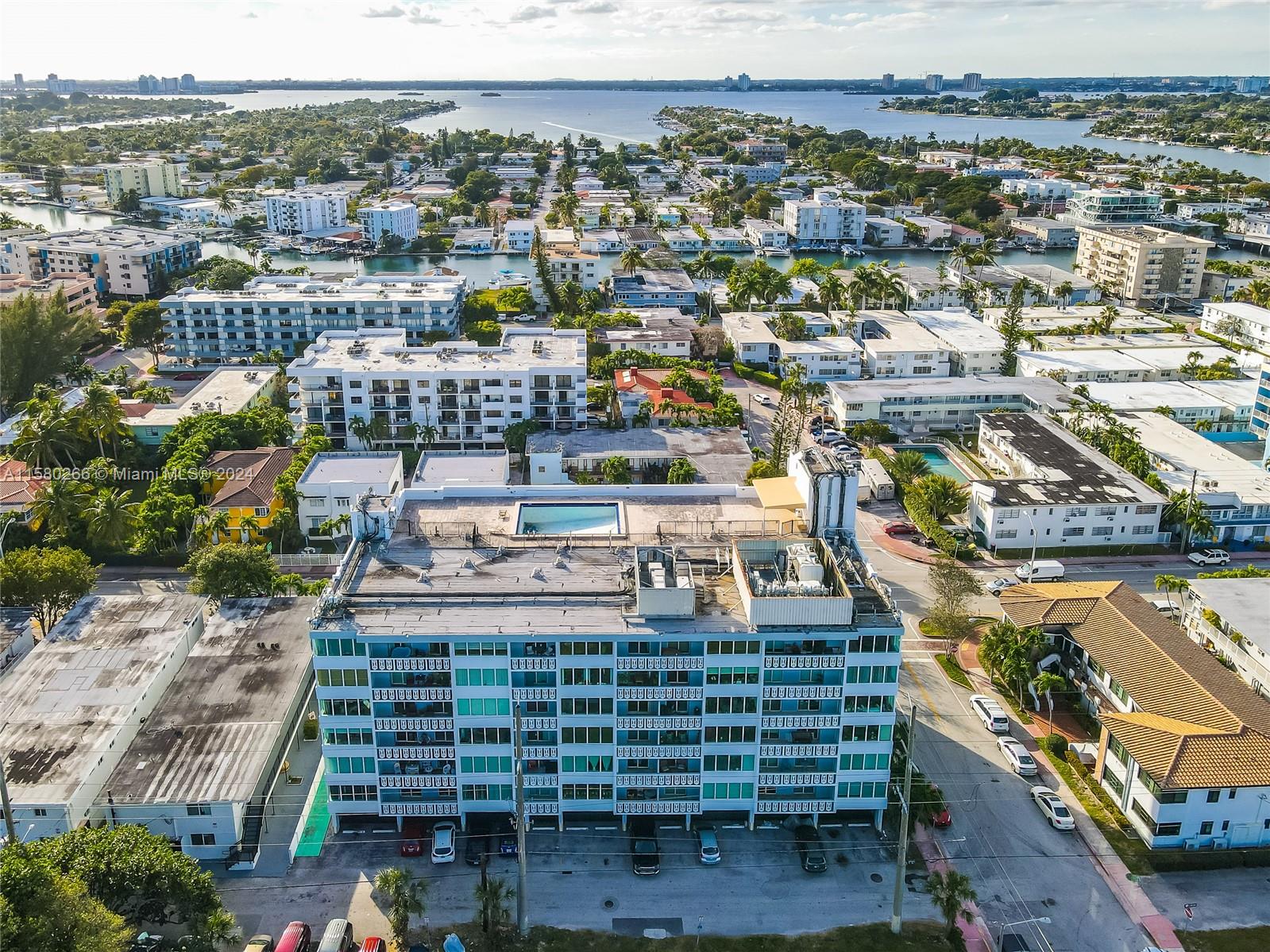 HARDING HALL CONDOMINIUM - Residential Lease