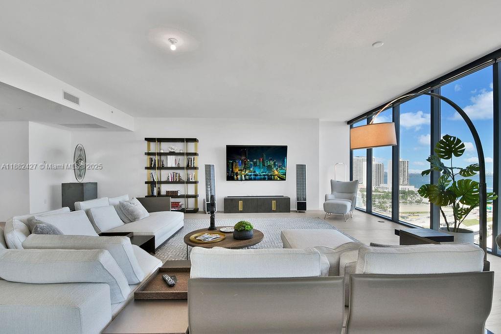 ONE THOUSAND MUSEUM - Residential Lease