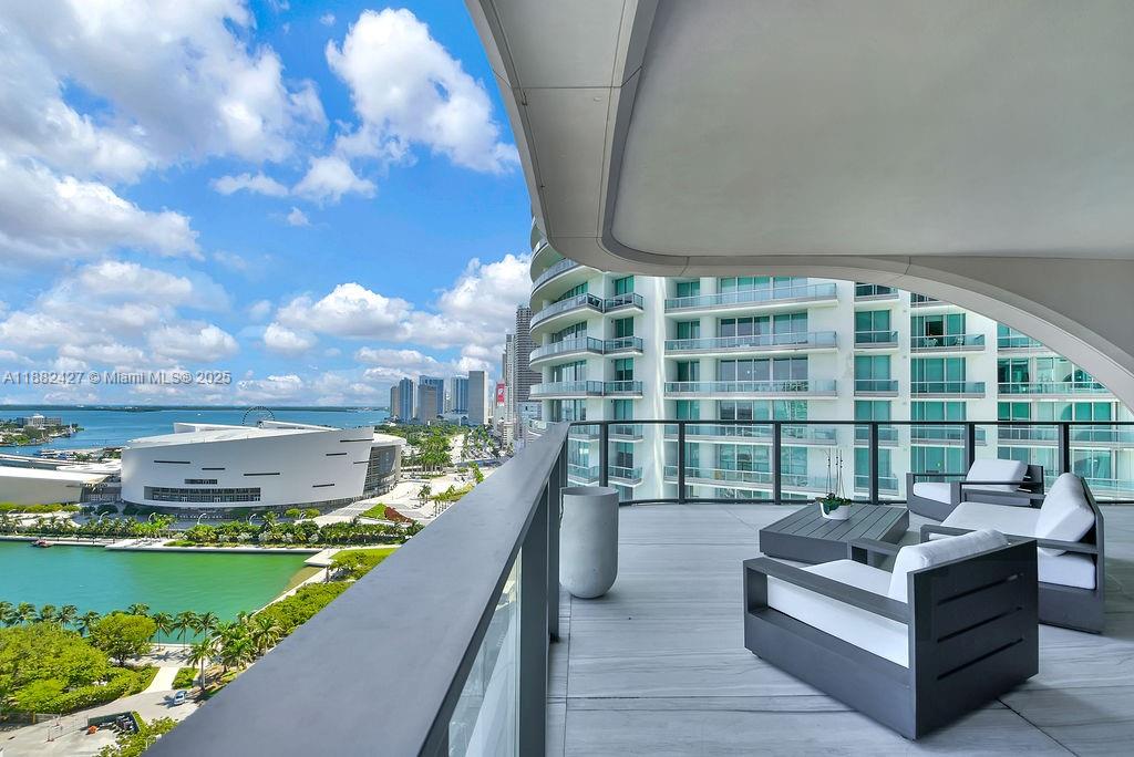 ONE THOUSAND MUSEUM - Residential Lease