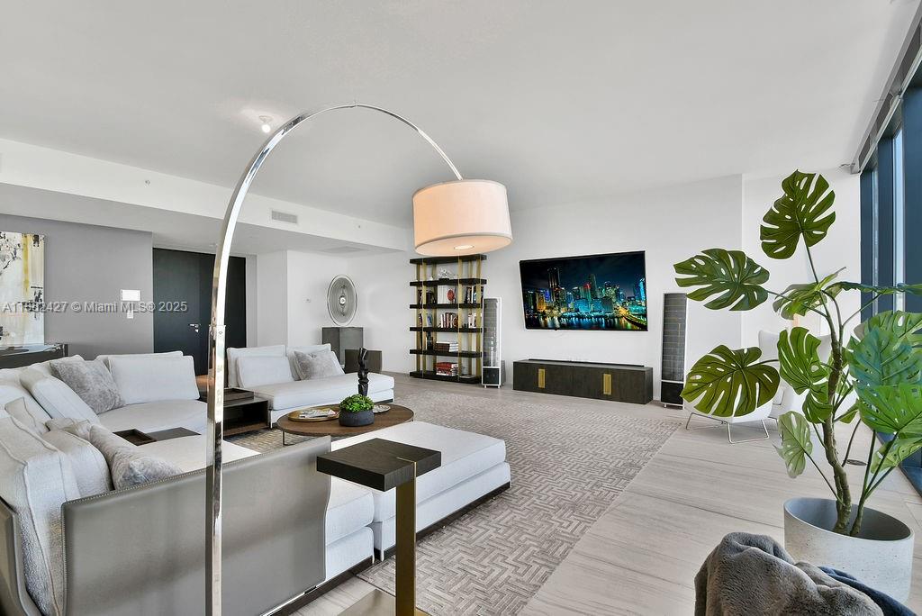 ONE THOUSAND MUSEUM - Residential Lease