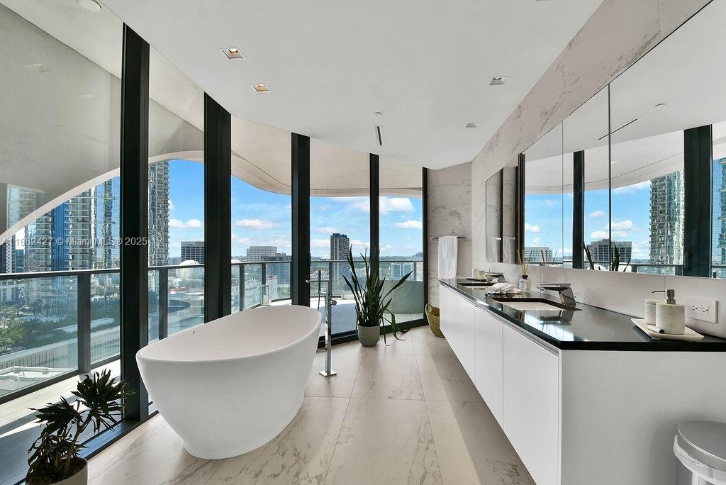 ONE THOUSAND MUSEUM - Residential Lease