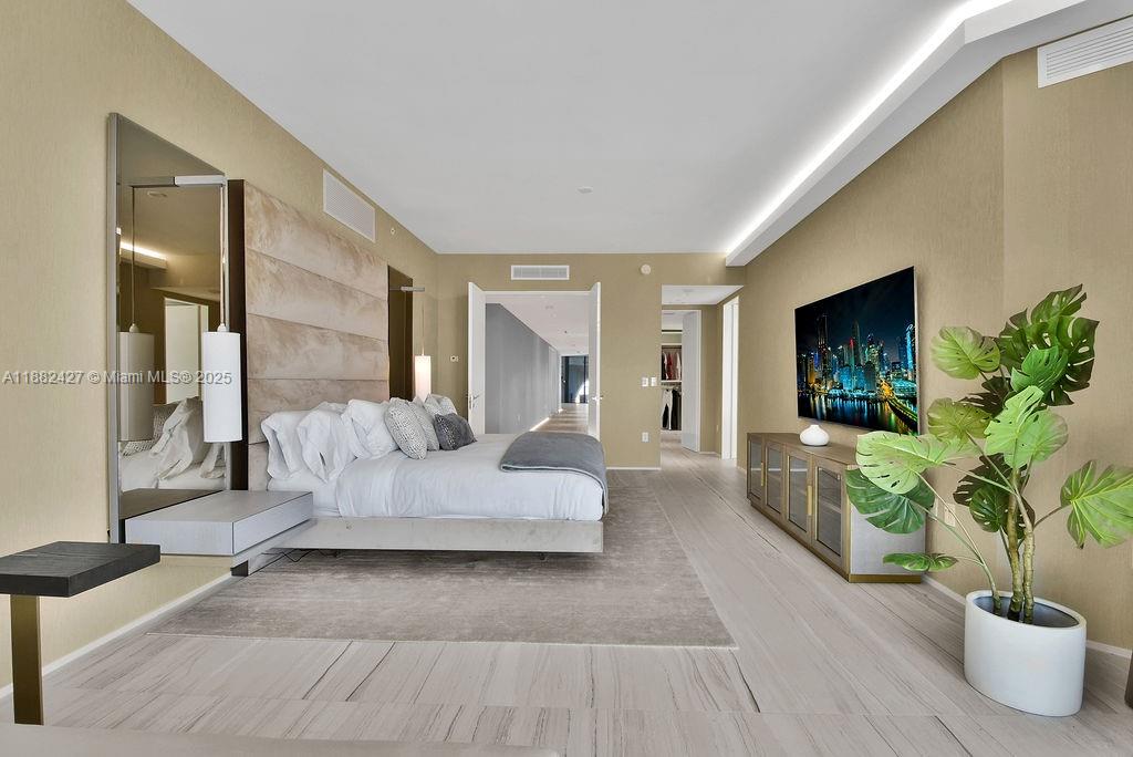 ONE THOUSAND MUSEUM - Residential Lease