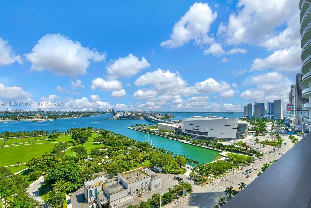 ONE THOUSAND MUSEUM - Residential Lease