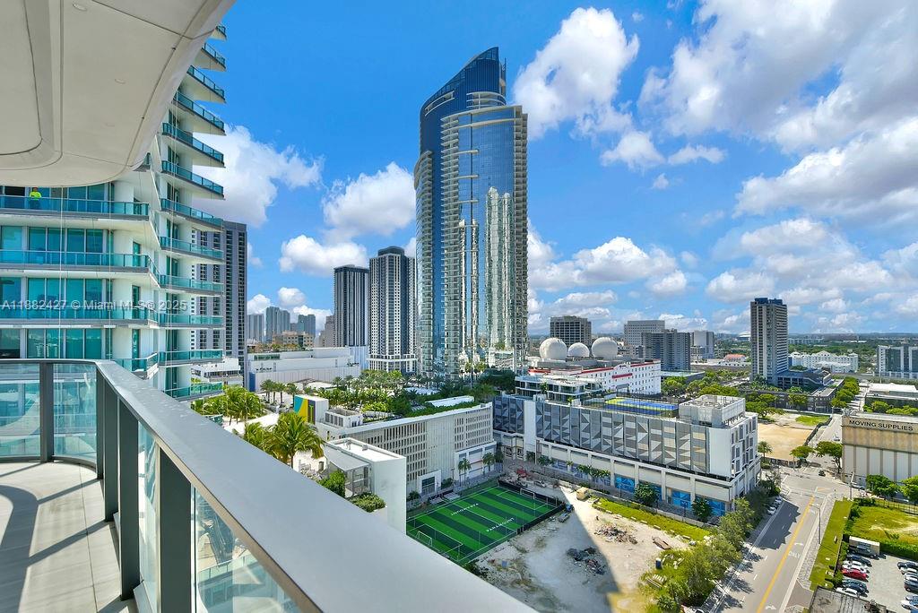 ONE THOUSAND MUSEUM - Residential Lease