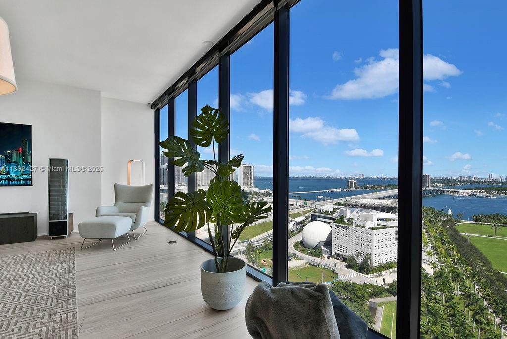 ONE THOUSAND MUSEUM - Residential Lease