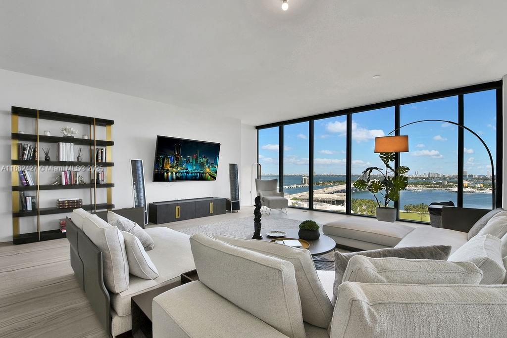 ONE THOUSAND MUSEUM - Residential Lease