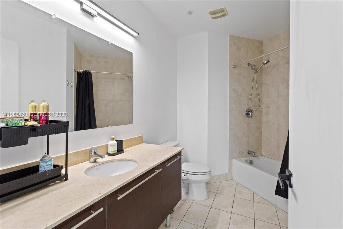 QUANTUM ON THE BAY CONDO - Residential Lease