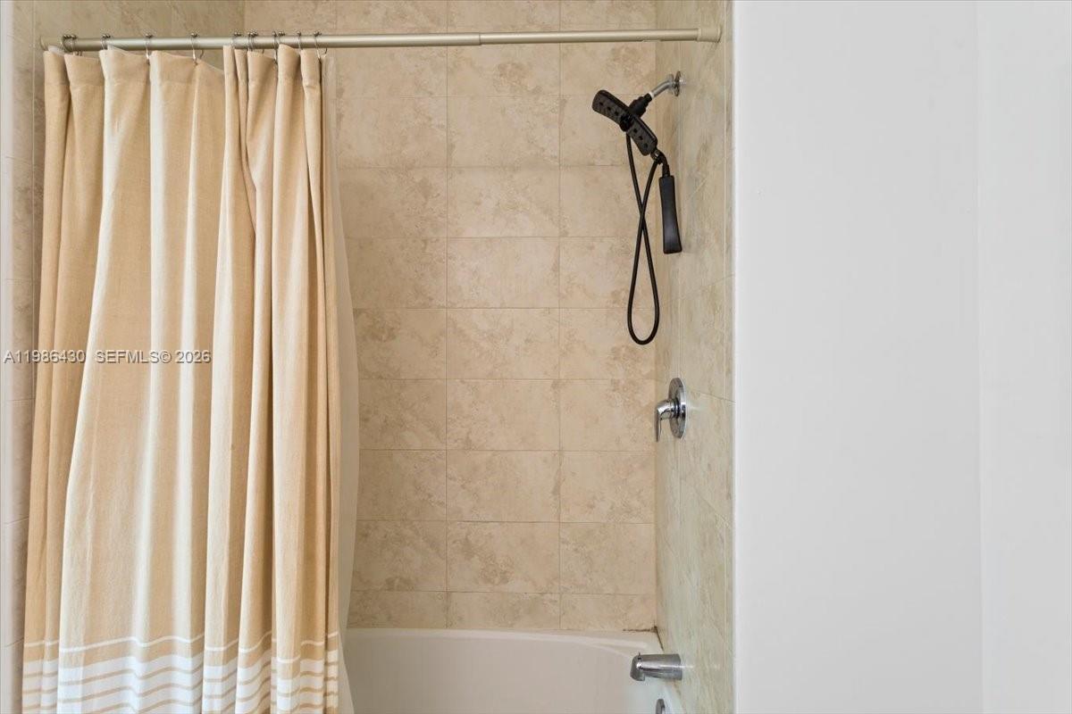 QUANTUM ON THE BAY CONDO - Residential Lease