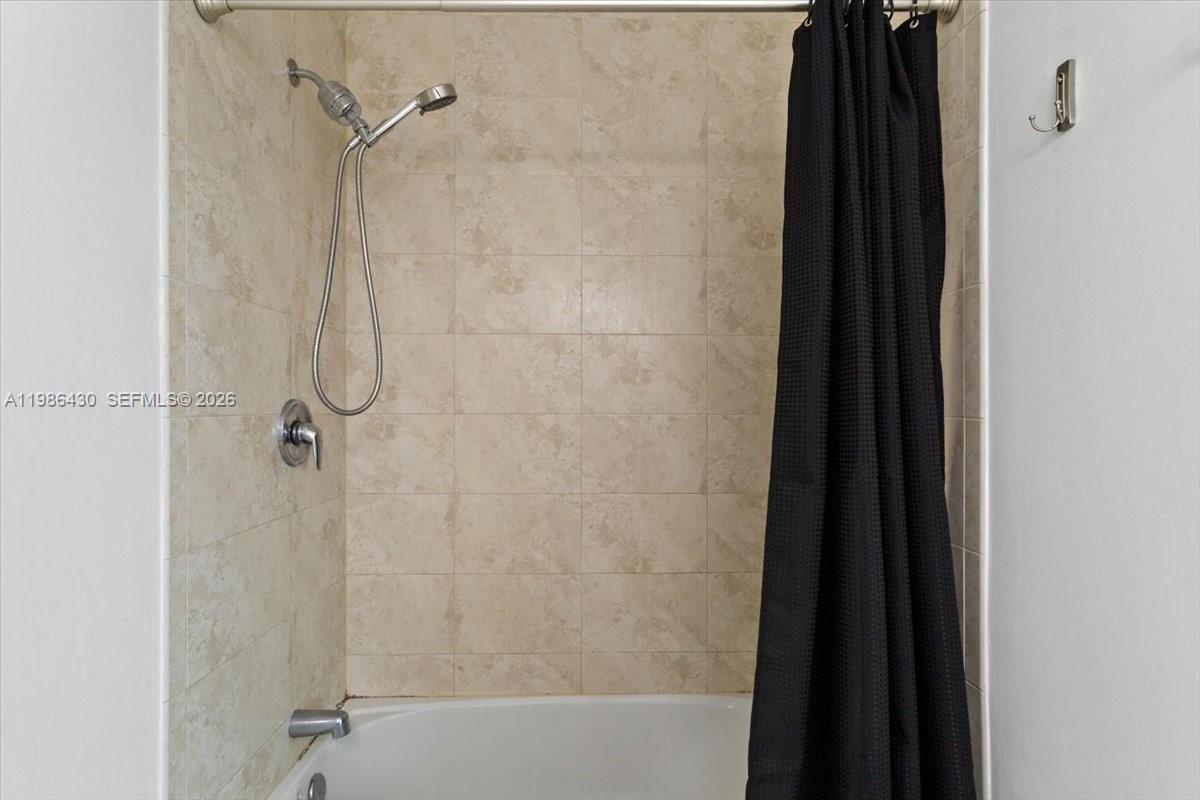 QUANTUM ON THE BAY CONDO - Residential Lease