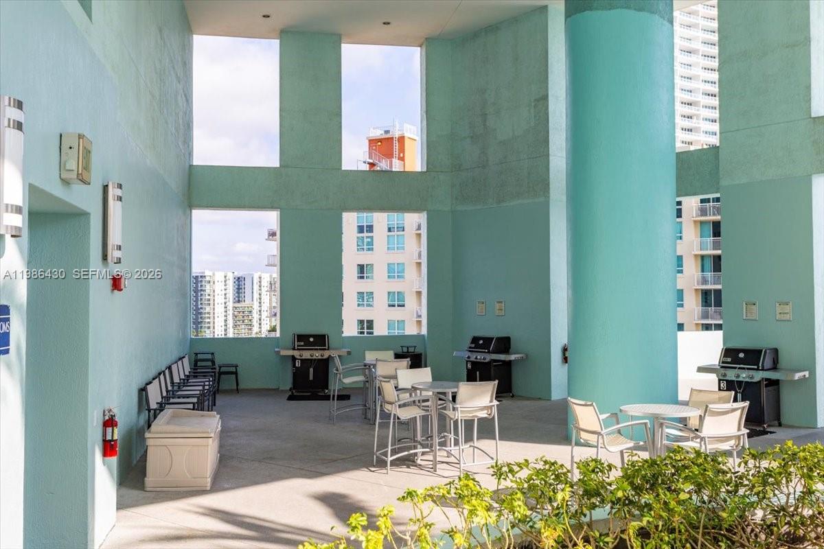 QUANTUM ON THE BAY CONDO - Residential Lease