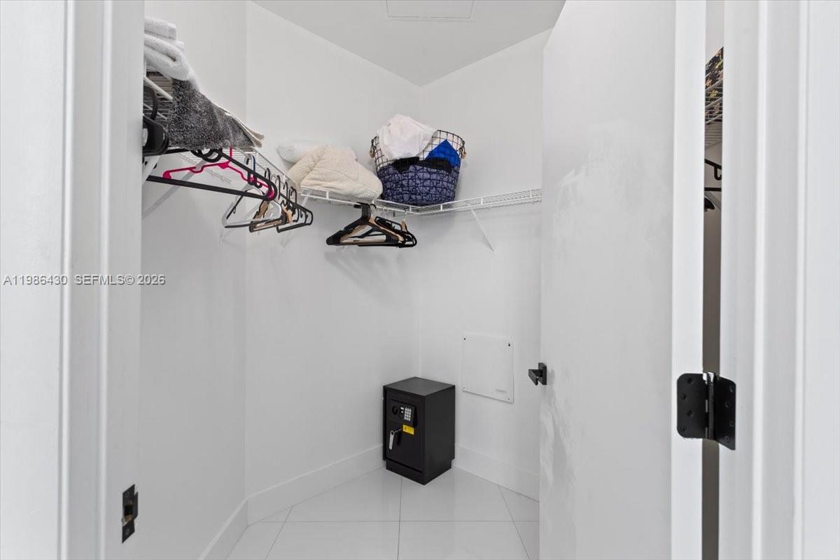 QUANTUM ON THE BAY CONDO - Residential Lease