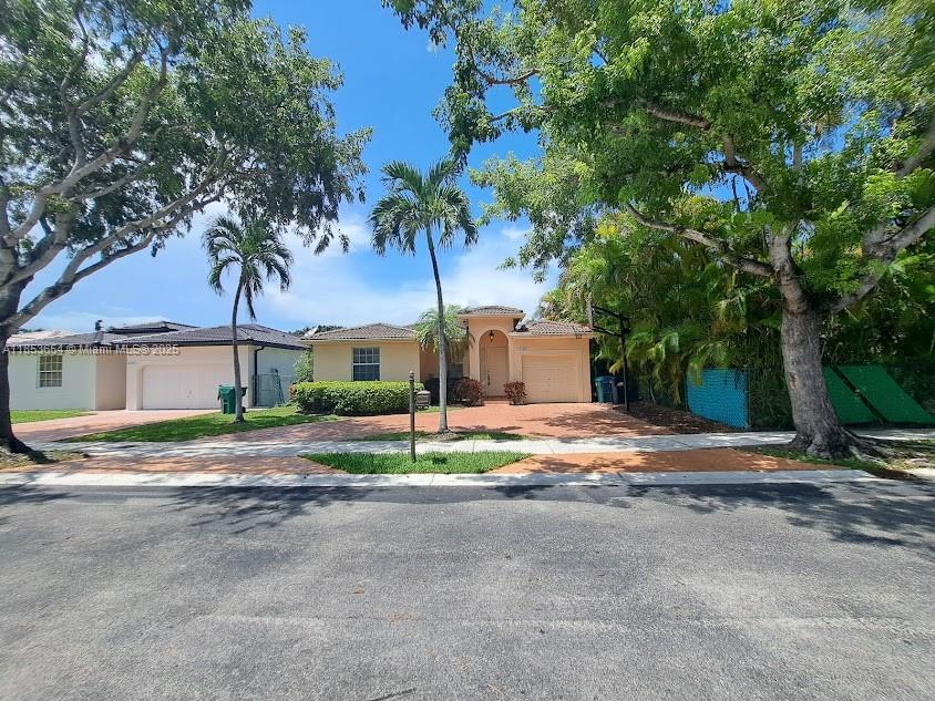 SINGLE FAMILY 3 BEDROOM 2 BATH, LIVING, FAMILY, AND DINING ROOMS, LARGE PATIO TO BUILD A POOL, PATIO TERRACE. TITLE FLOORS, HURRICANE SHUTTERS IN A GATED COMMUNITY. THE PATIO DECK AND JACUZZI WILL BE REMOVED AND REPLACED WITH GRASS. THE SELLER MAY CONSIDER BUYER CONSENTION DEPENDING ON THE OFFER PURCHASE PRICE.