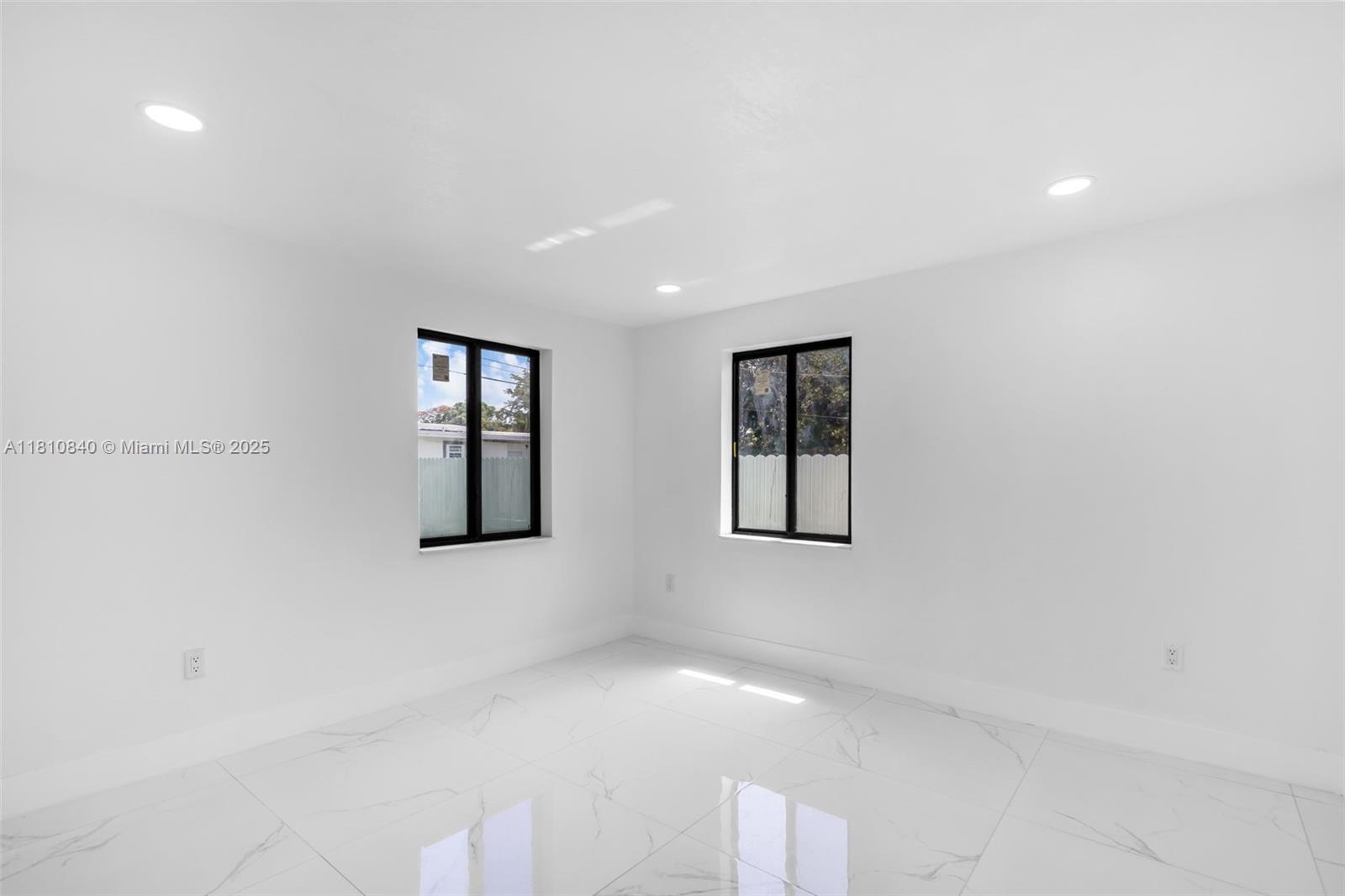 IRONS MANOR HIGH PINE ADD - Residential