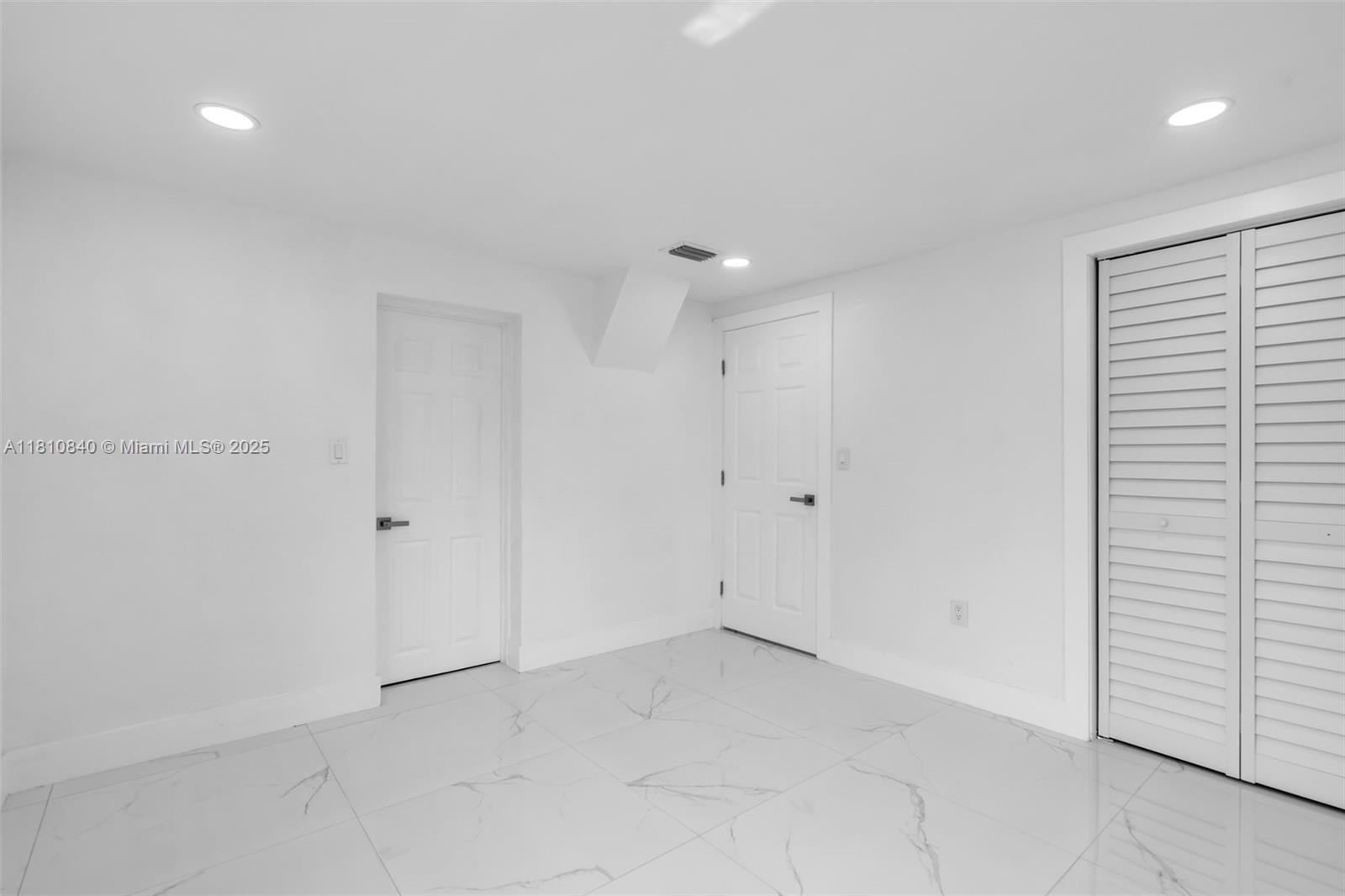 IRONS MANOR HIGH PINE ADD - Residential