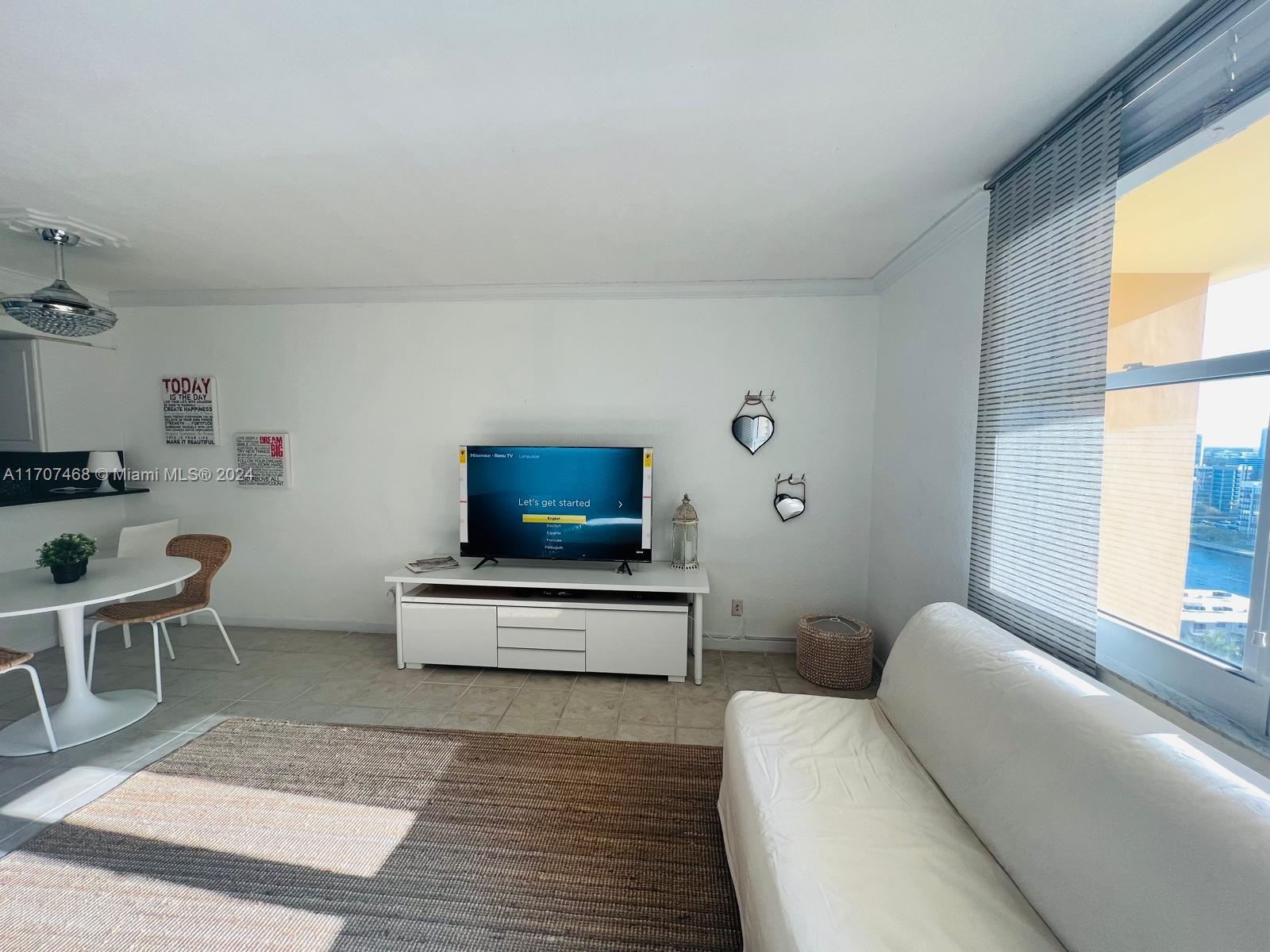 WAVE CONDO - Residential