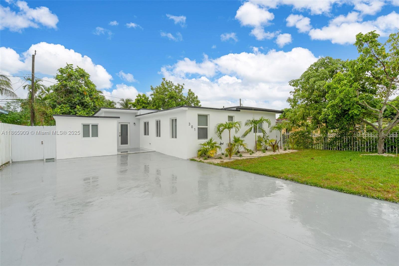 301 NW 108th St