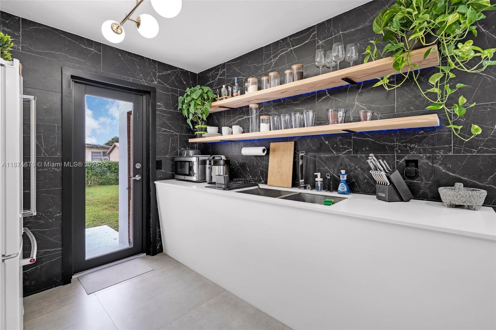 LINCOLN CITY SEC G - Residential