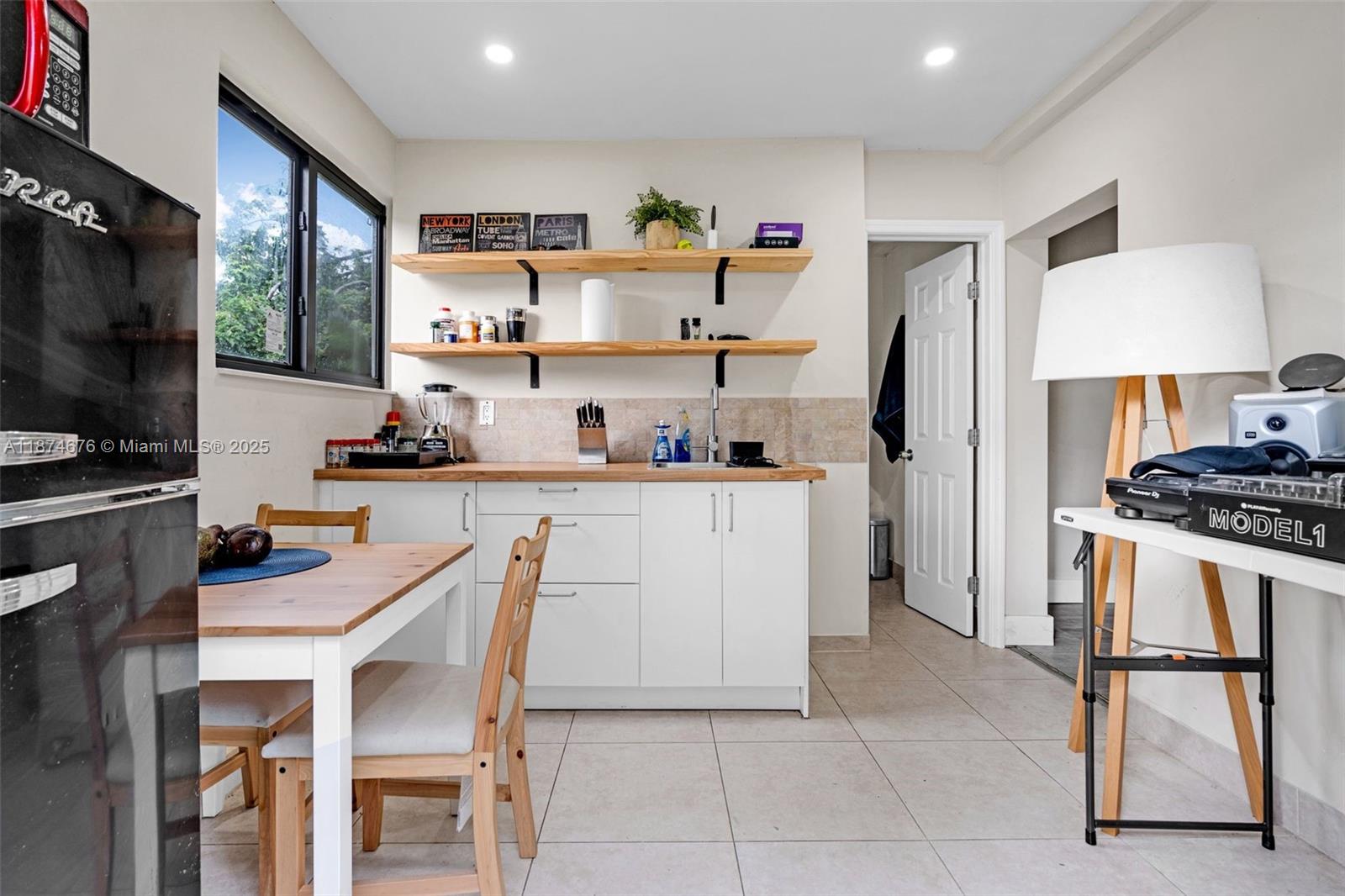 LINCOLN CITY SEC G - Residential