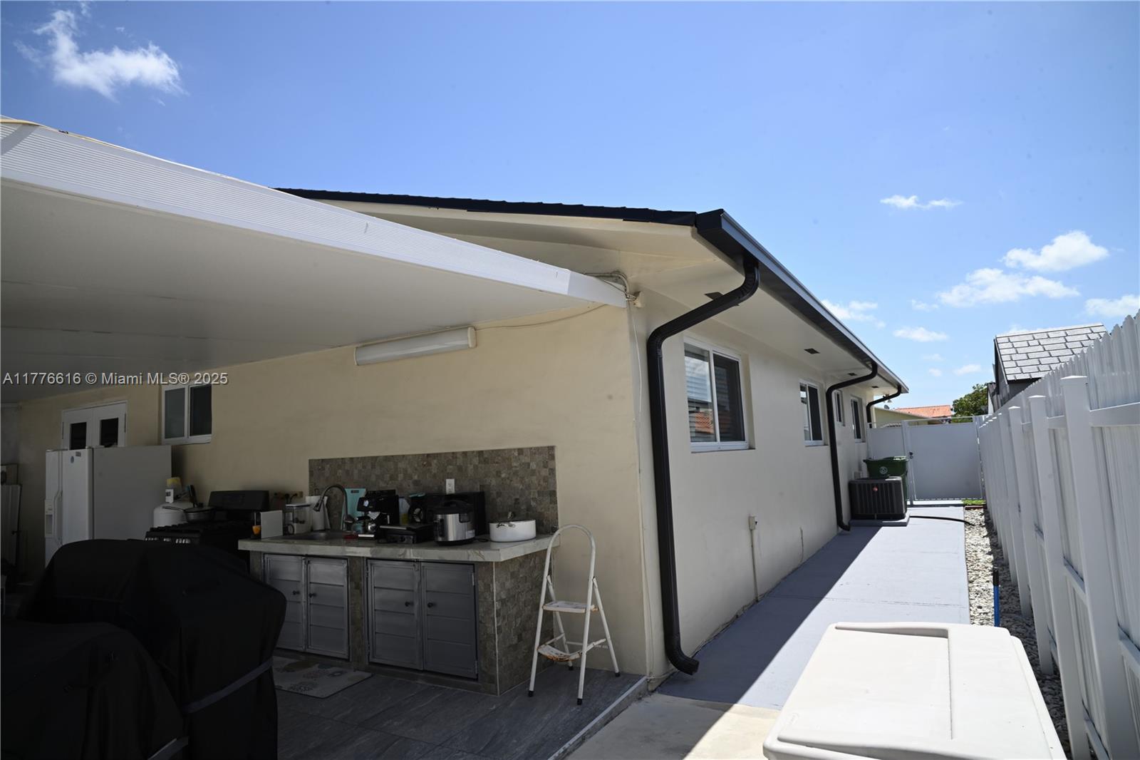 FELICIA NO 1 CONDO - Residential