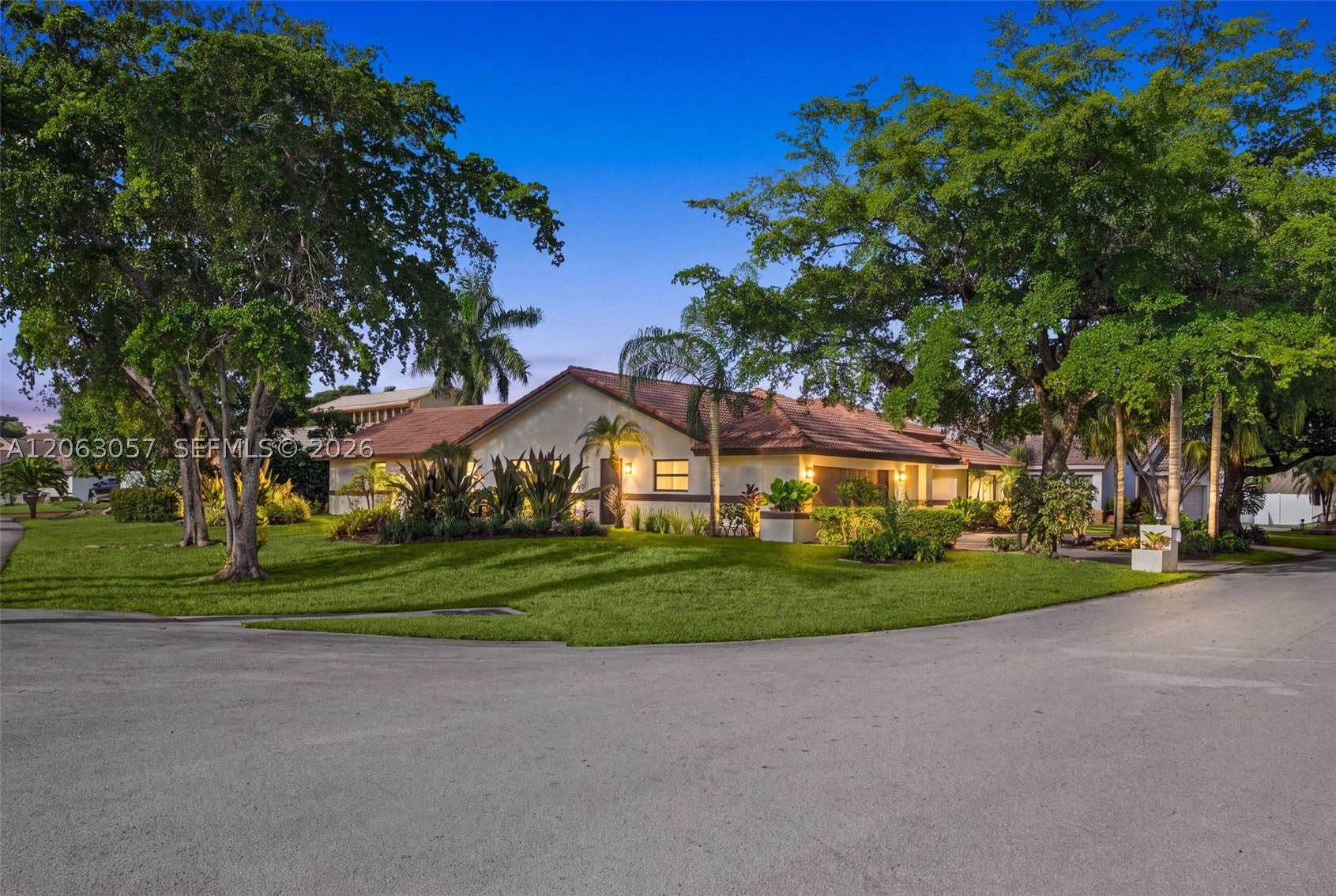 8308 NW 74th St