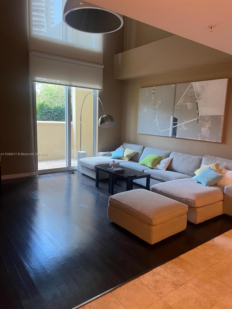 DUO CONDOMINIUM EAST - Residential