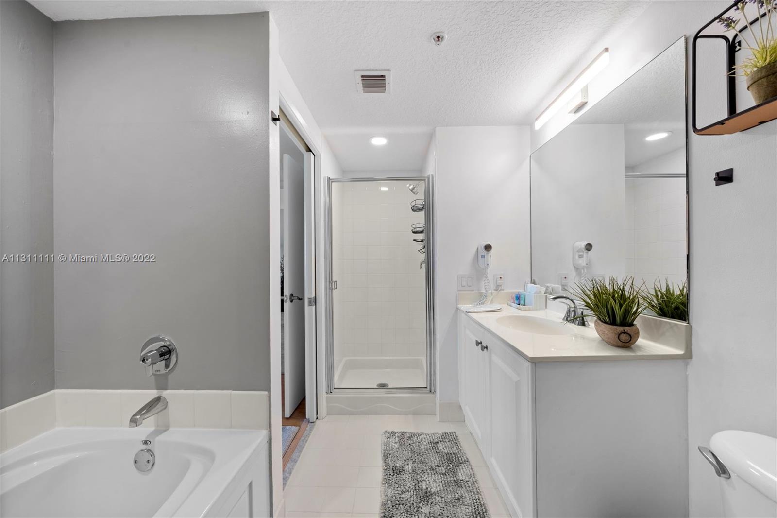 MARINA BAY CLUB CONDO HOT - Residential Lease