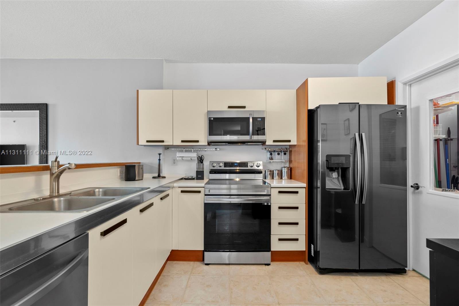 MARINA BAY CLUB CONDO HOT - Residential Lease