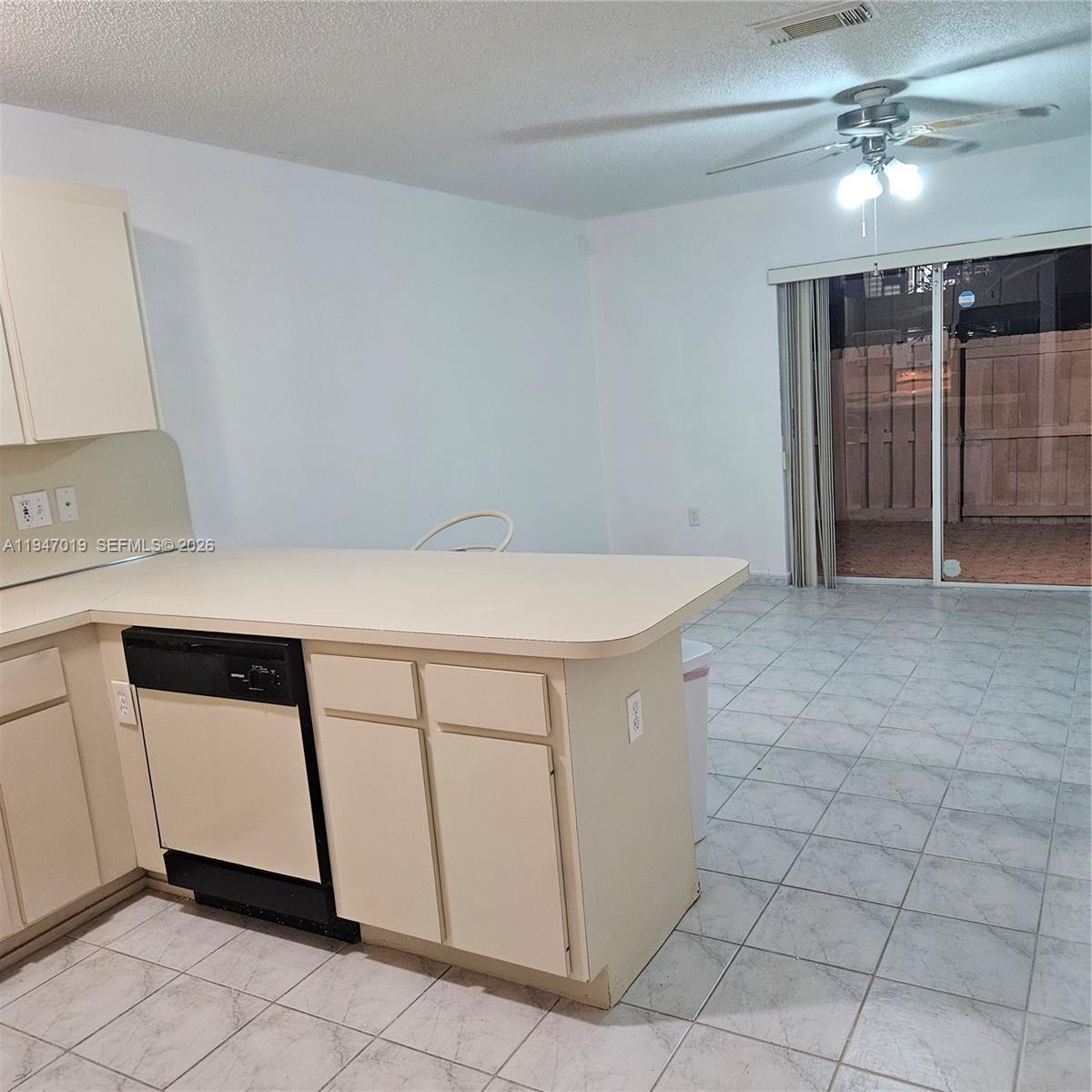 KENDALE LAKES NORTH SEC 9 - Residential