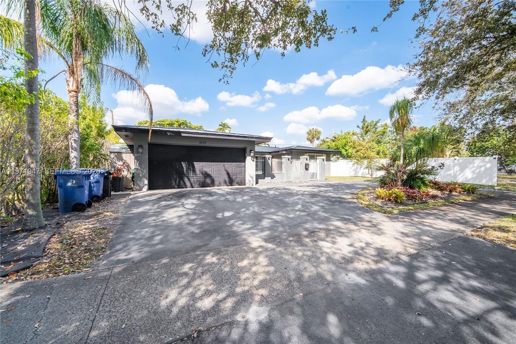 Photo of 2121 NE 62nd St, Fort Lauderdale, FL 33308 (MLS # A11971947)