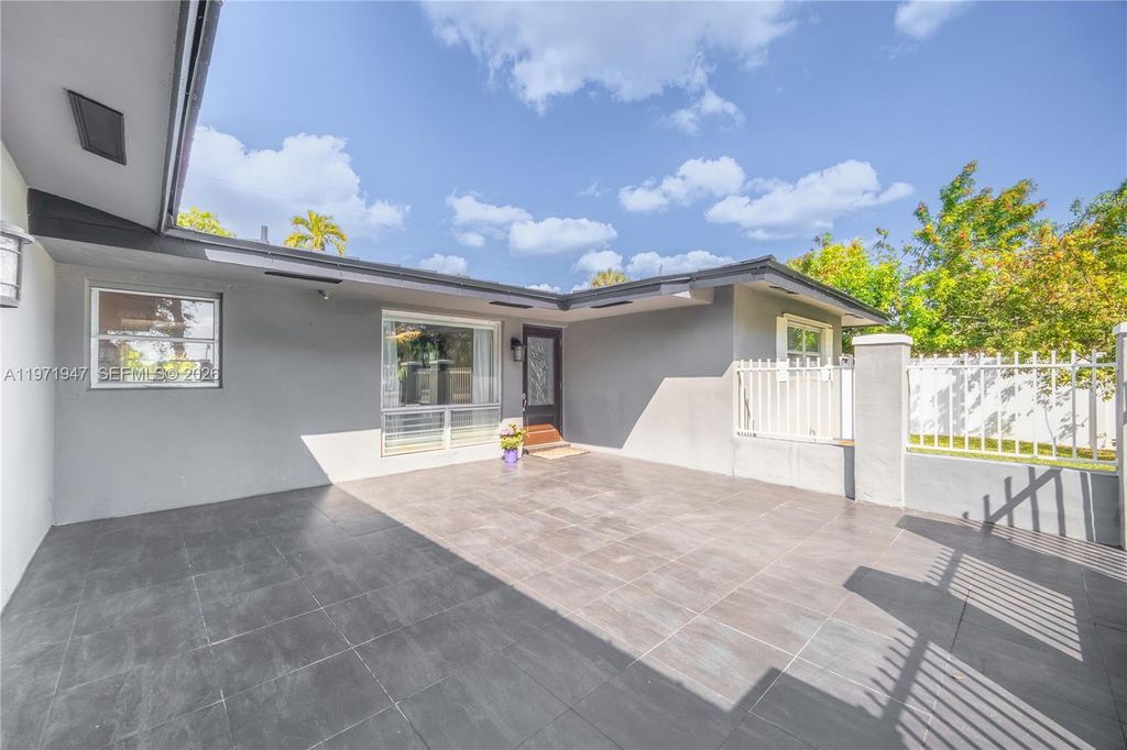 Photo of 2121 NE 62nd St, Fort Lauderdale, FL 33308 (MLS # A11971947)