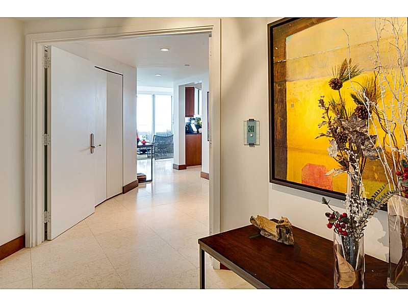 Spectacular 2 bed 2.5 bath corner unit at the luxurious Jade at Brickell. Private elevator gets you directly to this unit. More than 180 degrees unobstructed views of Fisher Island, Biscayne bay, Key Biscayne, Brickell Key and much more. This unit offers  Miele and Sub Zero appliances. The building offers resort style amenities such as Pool area with attendant, Spa, State of the art Gym, racquetball court, business center and much more. "Unit comes with a storage unit"
