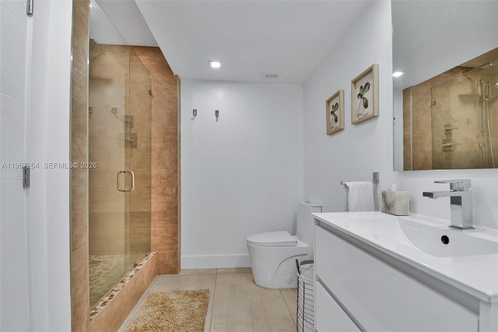 RONEY PALACE CONDO - Residential