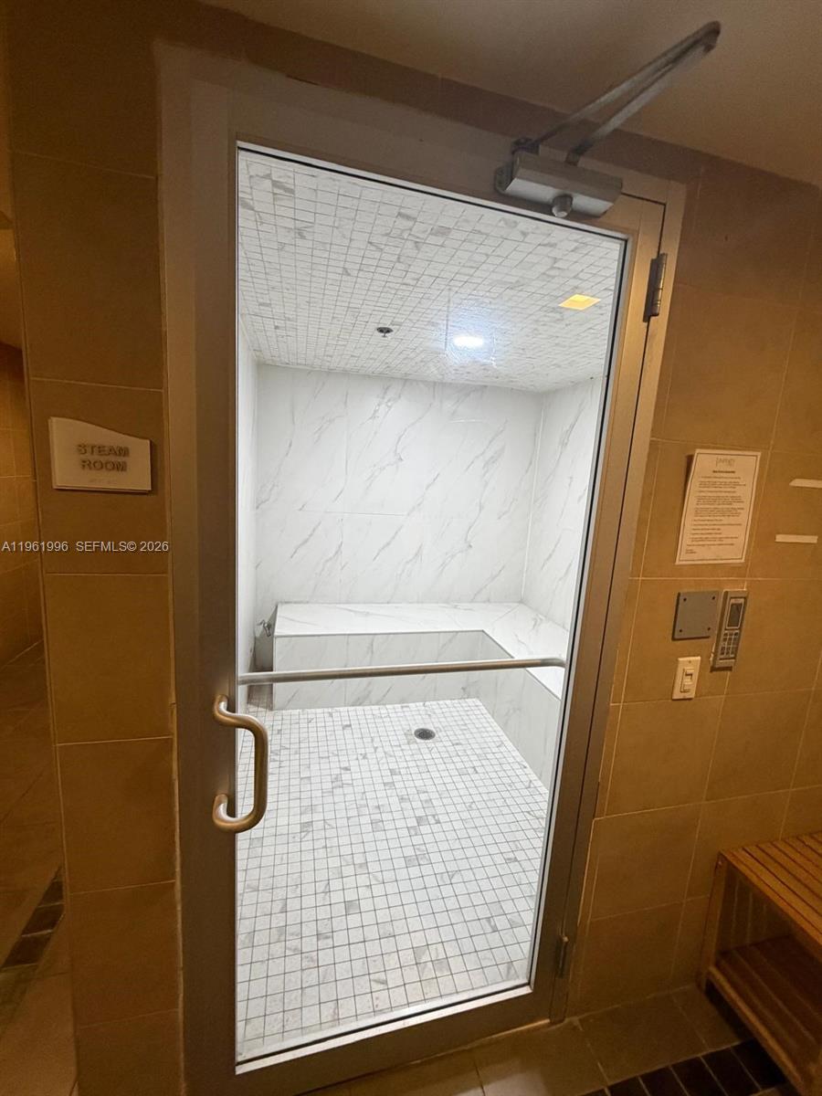 INFINITY AT BRICKELL COND - Residential