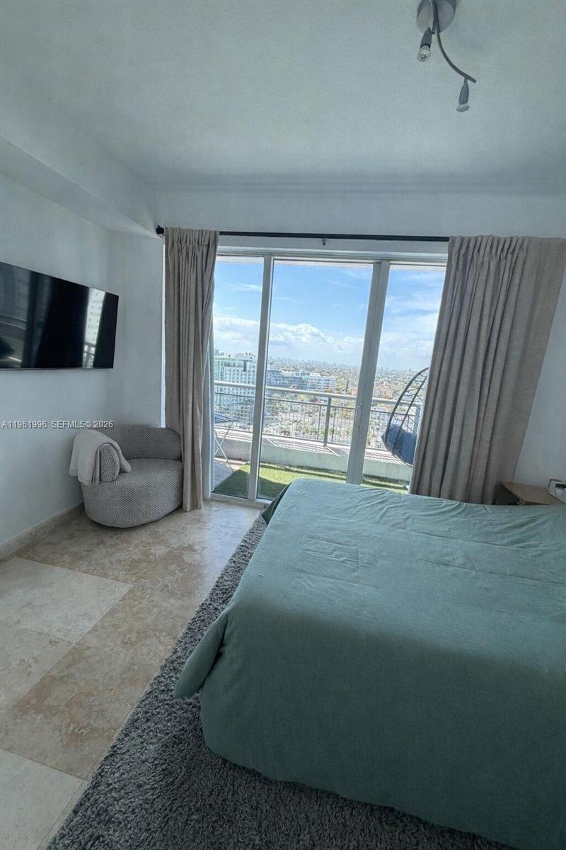 INFINITY AT BRICKELL COND - Residential