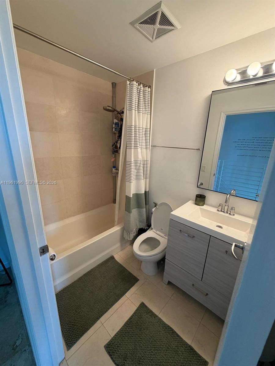 INFINITY AT BRICKELL COND - Residential