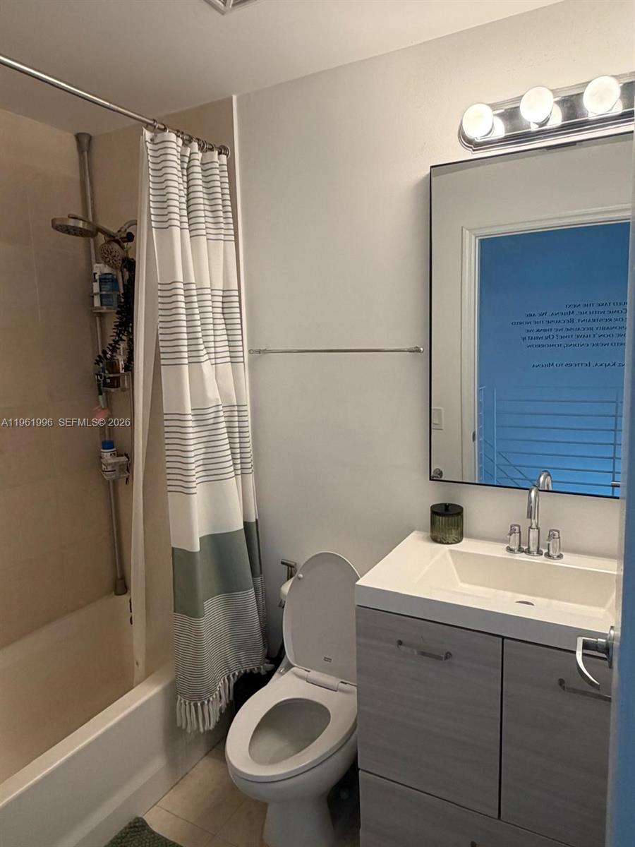 INFINITY AT BRICKELL COND - Residential