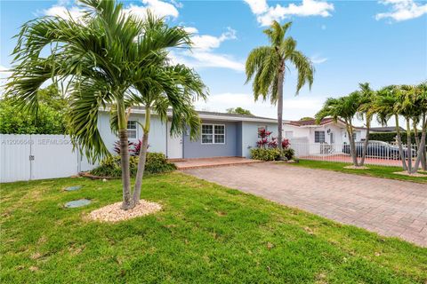 Tiny photo for 330 SW 104th Ct, Sweetwater, FL 33174 (MLS # A12006648)