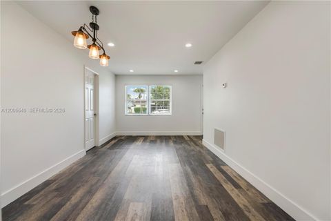 Tiny photo for 330 SW 104th Ct, Sweetwater, FL 33174 (MLS # A12006648)