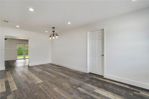 Tiny photo for 330 SW 104th Ct, Sweetwater, FL 33174 (MLS # A12006648)