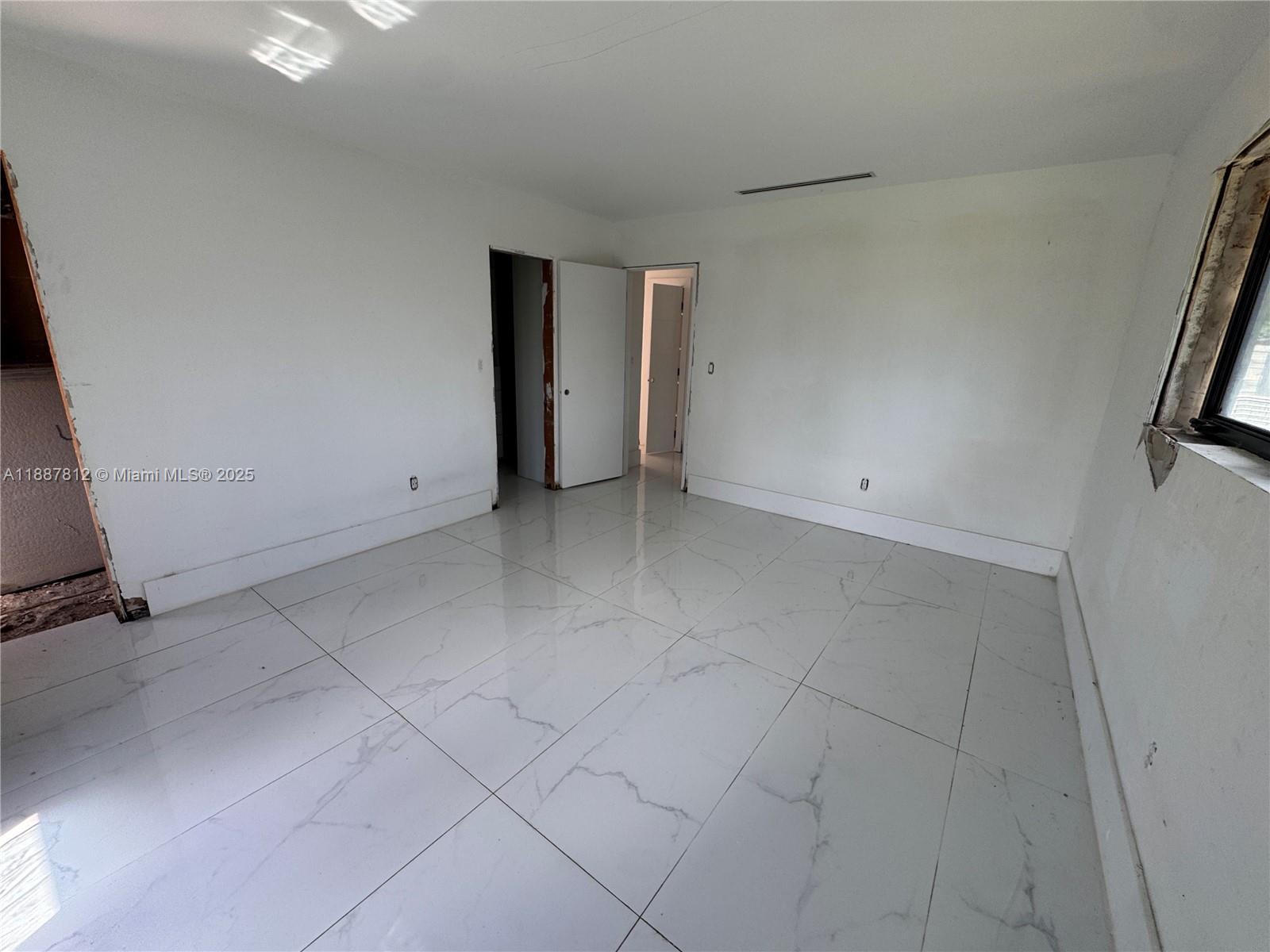 STEESDALE PART 1 - Residential Lease
