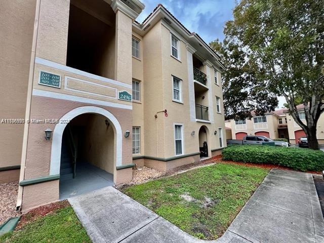 2496 Centergate Dr 308, Miramar, Broward County, Florida - 2 Bedrooms  
2 Bathrooms - 