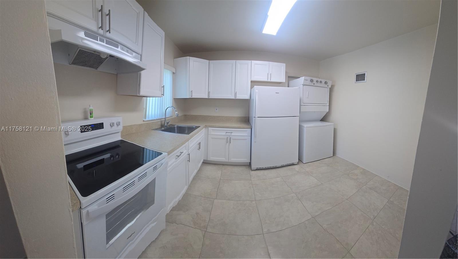 1603 Garfield St 1603, Hollywood, Broward County, Florida - 2 Bedrooms  
2 Bathrooms - 