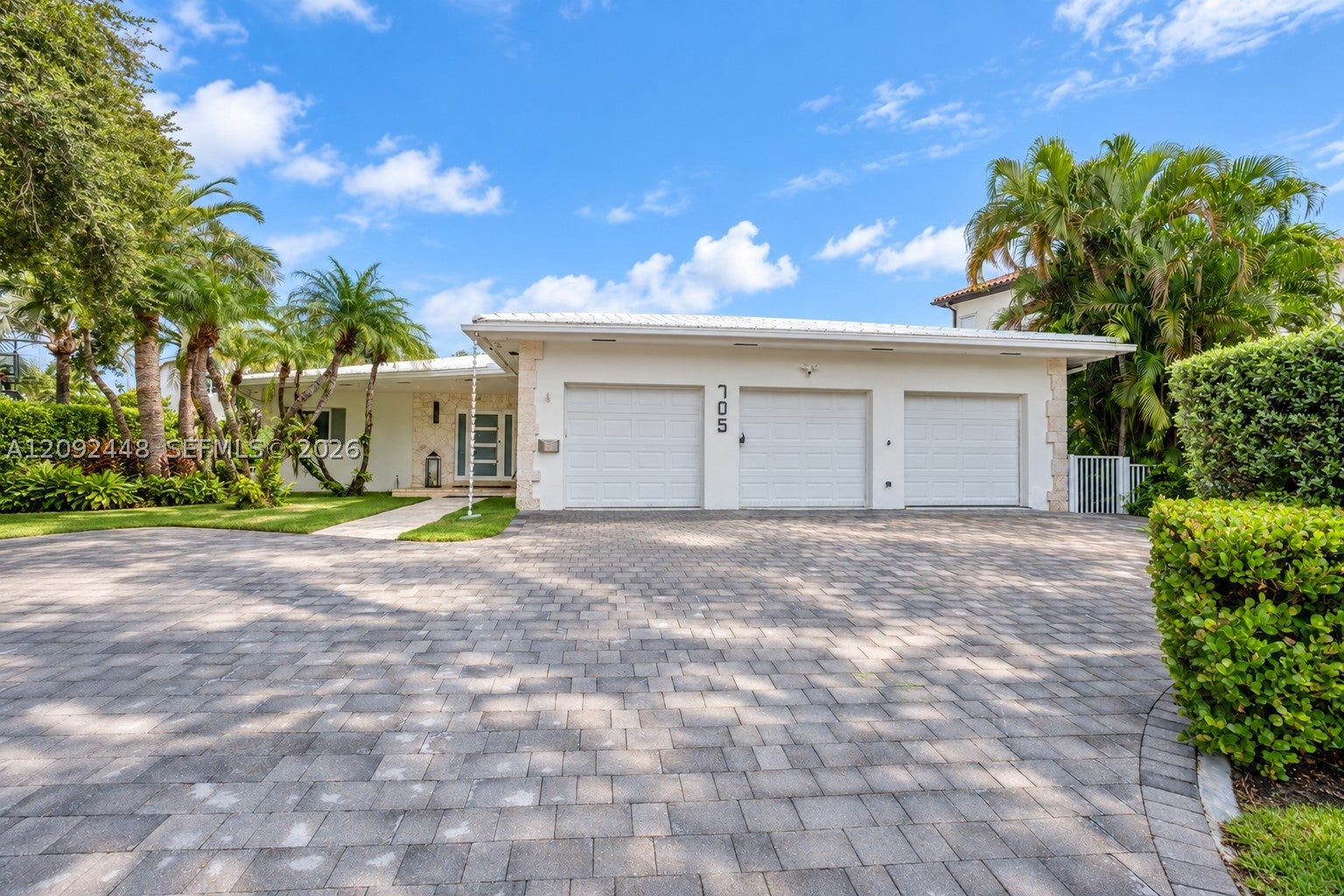 705 Bella Vista Ave