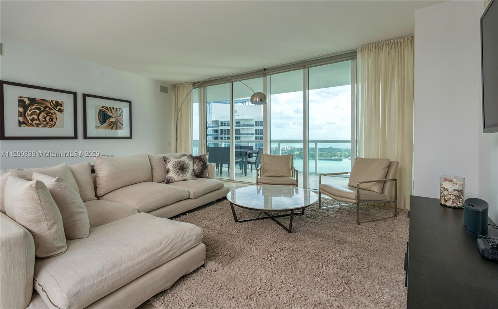 ICON CONDO - Residential