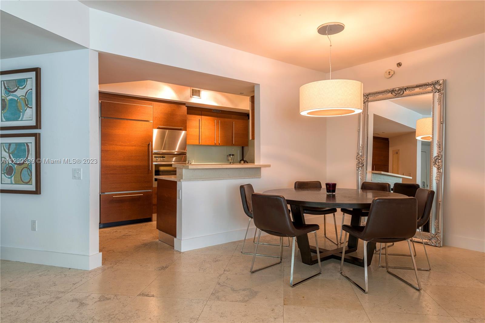 ICON CONDO - Residential